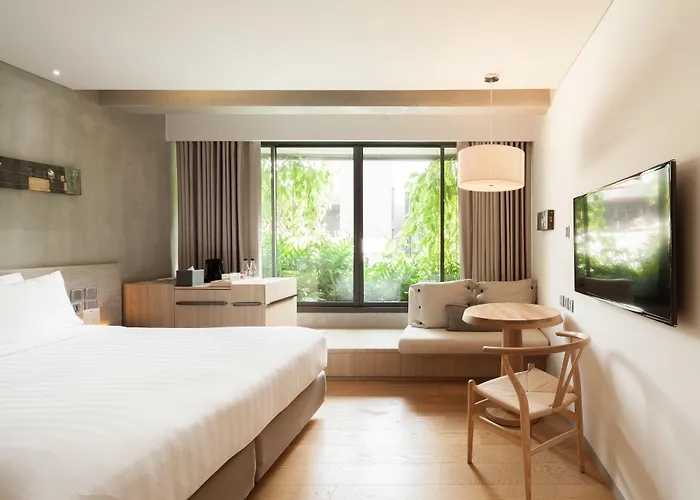 Hotel Ad Lib