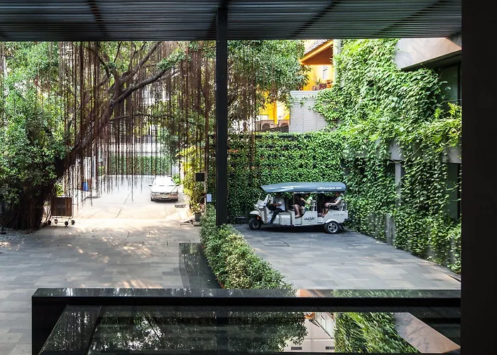 Ad Lib Bangkok
