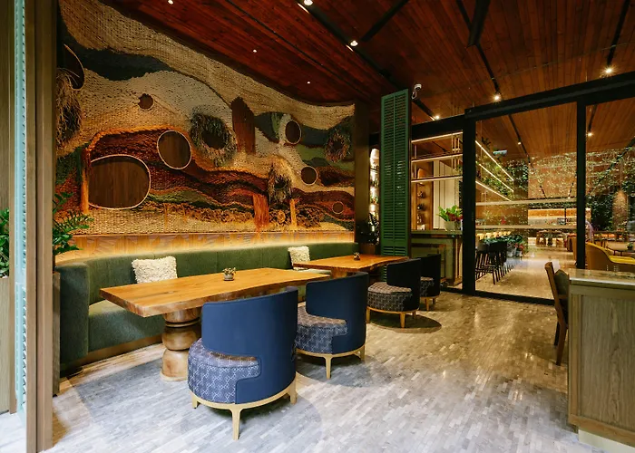 Ad Lib Hotel 4*