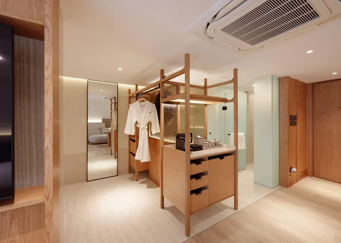 Ad Lib Bangkok