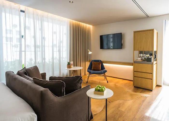 Ad Lib Bangkok