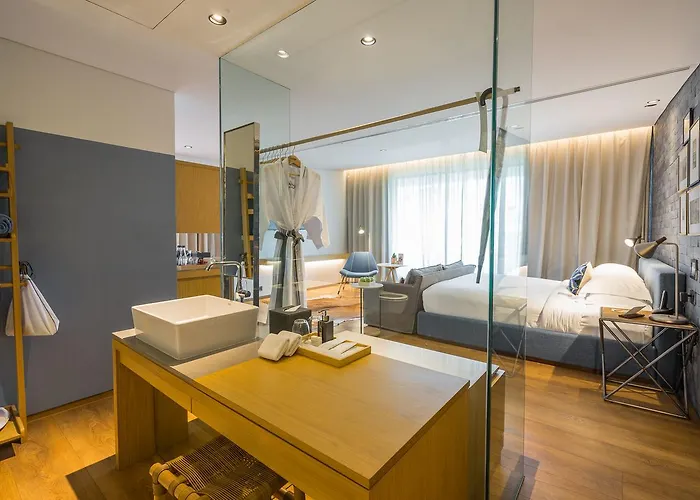 Ad Lib Bangkok